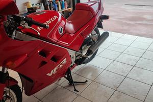 honda VFR 750