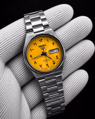 Vintage Seiko 5 Automatic Arabian Dial 7009 Day Dt