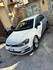 VOLKSWAGEN GOLF 7