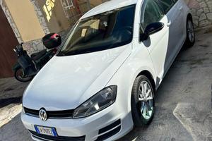 VOLKSWAGEN GOLF 7