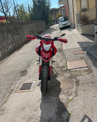Ducati Hypermotard 796 A2