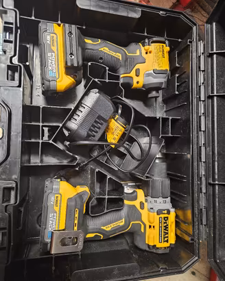 DeWALT DCK2050E2T