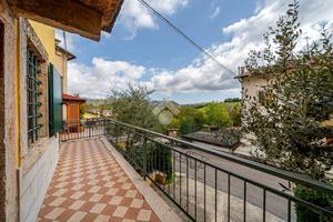 RUSTICO A BOSCO CHIESANUOVA