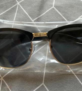 Occhiali da sole neri