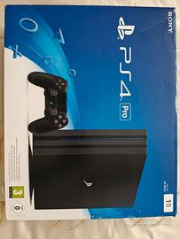 PlayStation 4 pro e 2 controller 