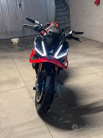 Aprilia tuono V4 factory 2025