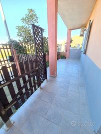 Appartamento piano terra con cortile e garage