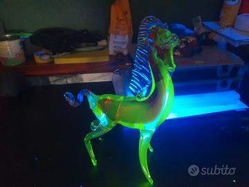 Cavallo vetro Murano SOMMERSO URANIO fluorescente 