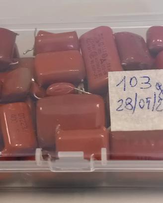 scatola da 30 condensatori ceramici riciclati