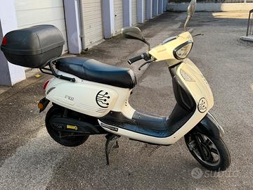 Scooter elettrico 50 FT2 FUTURO