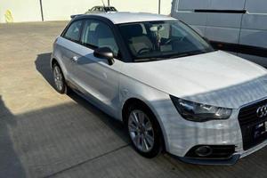 Audi A1 1.6 90 CV ok neo patentati