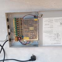 Alimentatore per impianto di sorveglianza 9p
