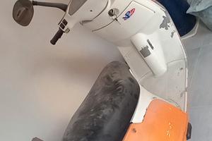 piaggio zip 50