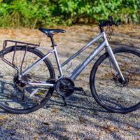 Bicicletta da cicloturismo da donna in alluminio