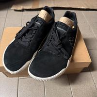 Vivobarefoot Motus studio