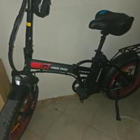bici argento  elettrica 