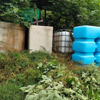 recipienti per acqua per circa 70 q.lo