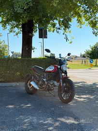 Ducati Scrambler 800 Icon Red