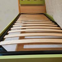 Letto singolo con rete