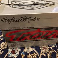 Casco mtb troy Lee designers 