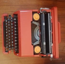 Macchina da scrivere Olivetti Valentine