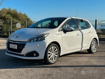 Peugeot 208 PureTech 82 5 porte Allure