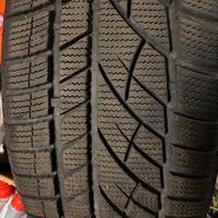 Coppia di gomme invernali