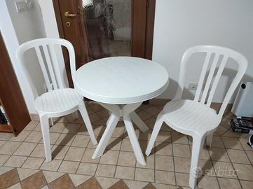 tavolo e sedie