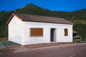 Indipendente su 4 lati, da ristrutturare