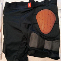 Pantaloncini Protezione RED Total Impact Taglia. M