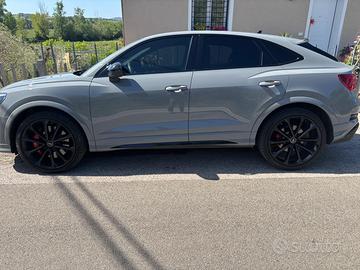 Audi RSq3