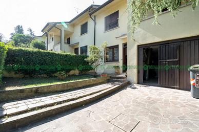 VILLA A SCHIERA D'ANGOLO A VALSAMOGGIA