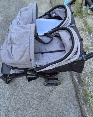 Passeggino gemellare