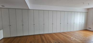 Armadio modulare 18 ante