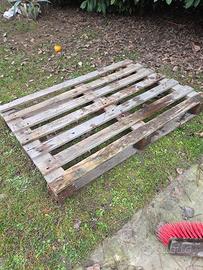 Bancali in legno usati