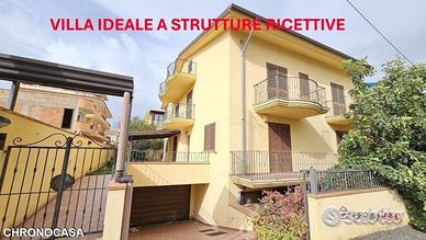 Villa singola su 3 piani. IDEALE A STRUTTURE