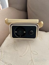 Videocamera di controllo con pannello solare