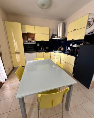Tavolo in cristallo