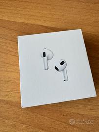 Airpods (3’ generazione) con custodia magsafe
