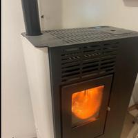 Stufa a pellet 8 kw canalizzabile