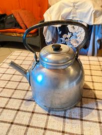 Bollitore vintage in alluminio