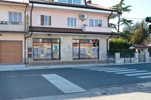 Monfalcone: locale commerciale