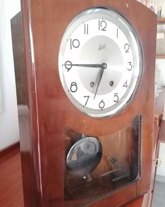 orologio a pendolo