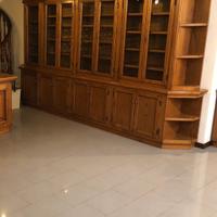 Mobile vetrina +libreria in castagno massiccio