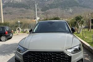 AUDI Q5 SPORTBACK S LINE GREY 40TDI Mildhybrid