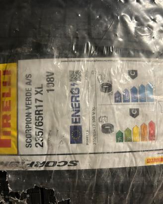 Gomme 235/65/17  108V