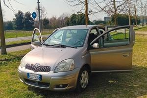 Toyota Yaris benzina neopatentati