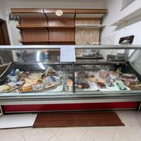 Banco frigo con 2 celle frigorifere - 2,5 m