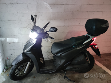 Kymco People S200i