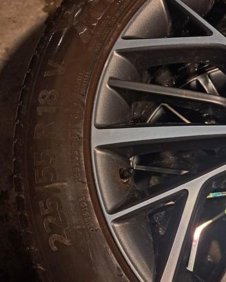 4 gomme continental 225/55 R18 V